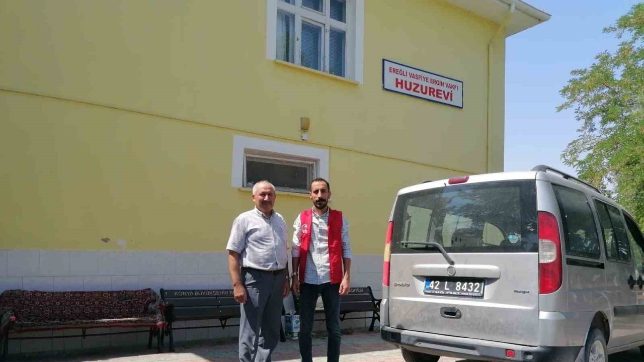 Gönüllü öğrencilerin yetiştirdiği sebze ve meyveler ihtiyaç sahiplerine ulaştırıldı
