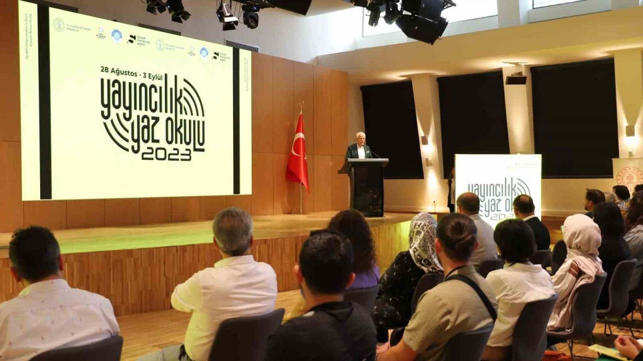 Nitelikli yayıncılar yetiştiren “Yayıncılık Yaz Okulu” başladı
