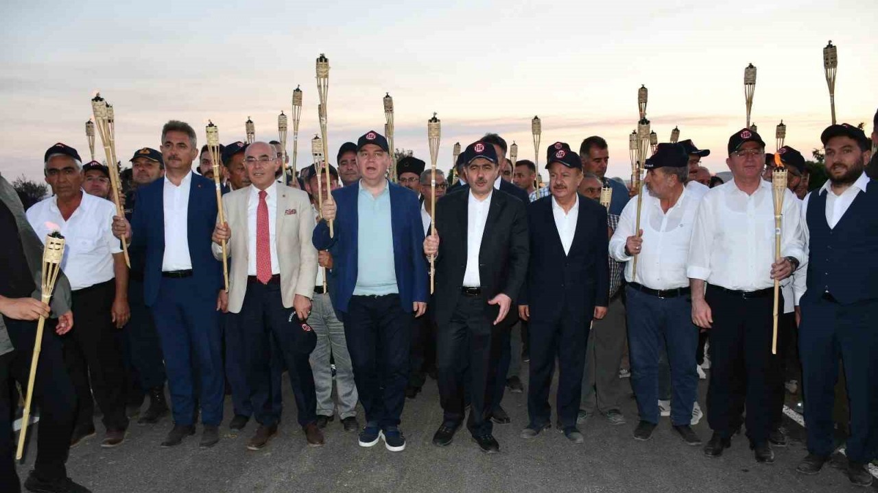 Sakarya Meydan Muharebesi’nin yıl dönümünde Mangal Dağı’ndaki meşaleli yürüyüş başladı