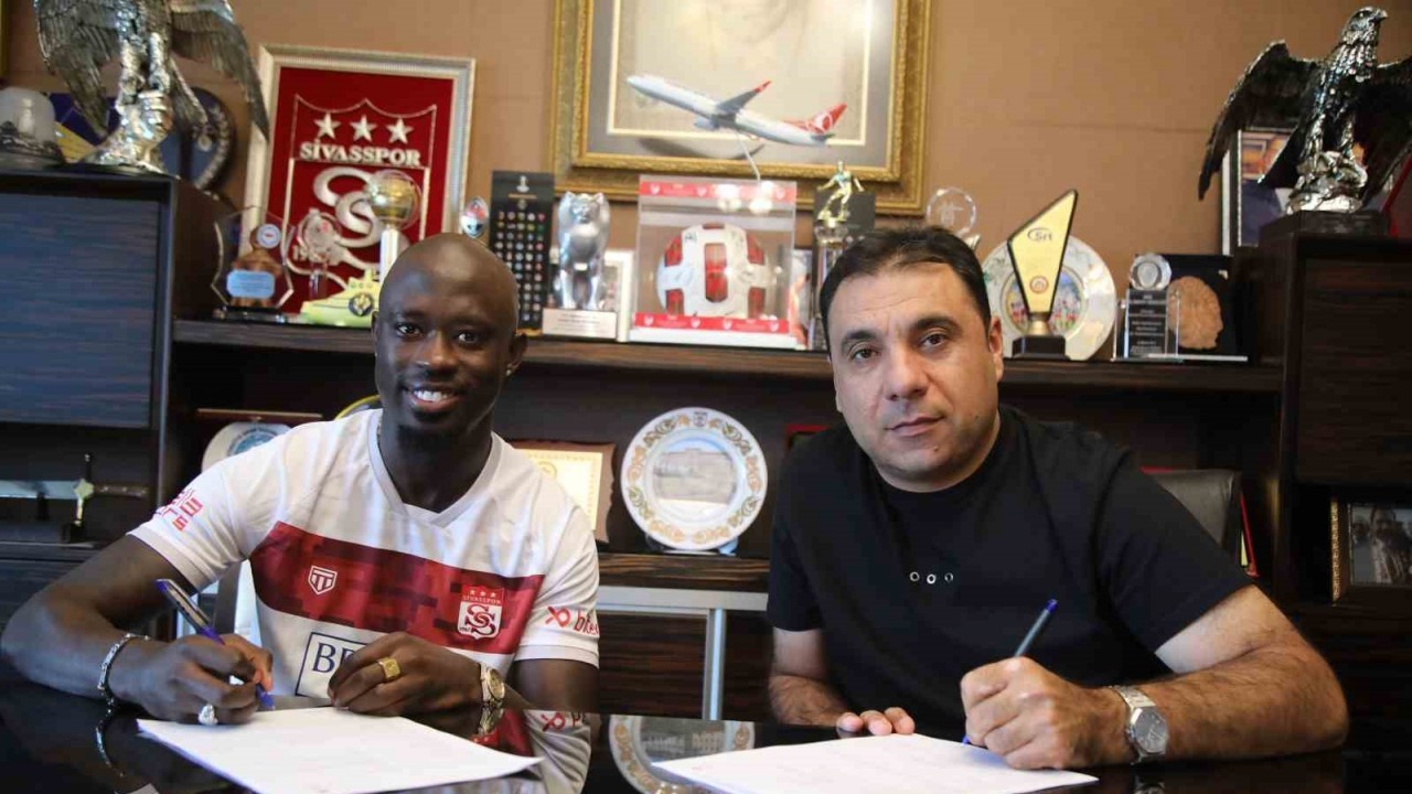 Sivasspor,  Modou Barrow’u kadrosuna kattı