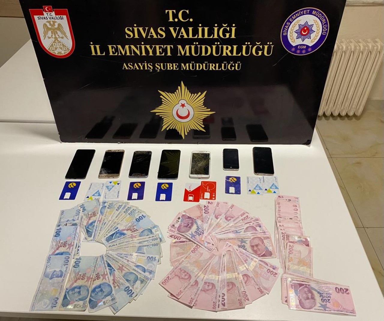 NİTELİKLİ DOLANDIRICILIK YAPAN ŞAHISLAR YAKALANDI