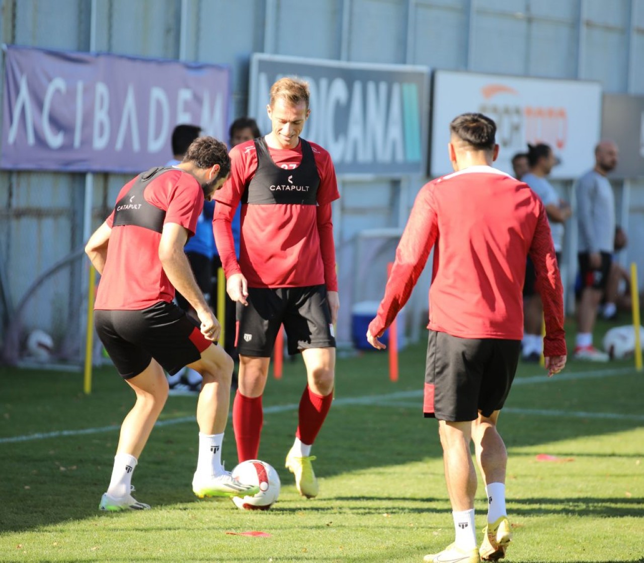 SİVASSPOR’DA HAZIRLIKLAR TEK ANTRENMANLA SÜRECEK
