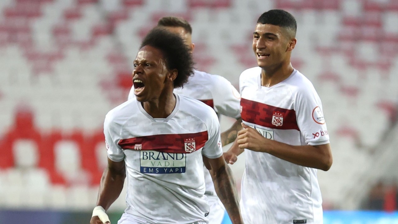 GOL YÜKÜ YABANCILARDA