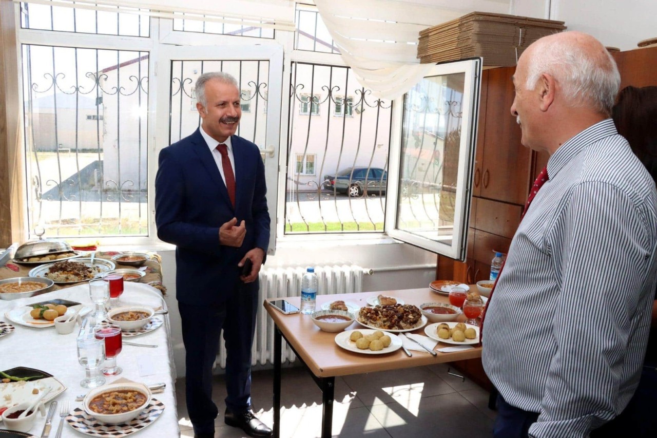 MÜDÜRDEN ZİYARET