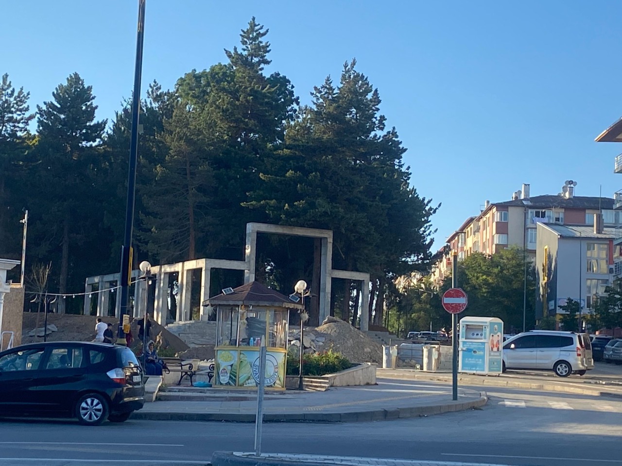 TAMAMLANACAĞI GÜN İPLE ÇEKİLİYOR