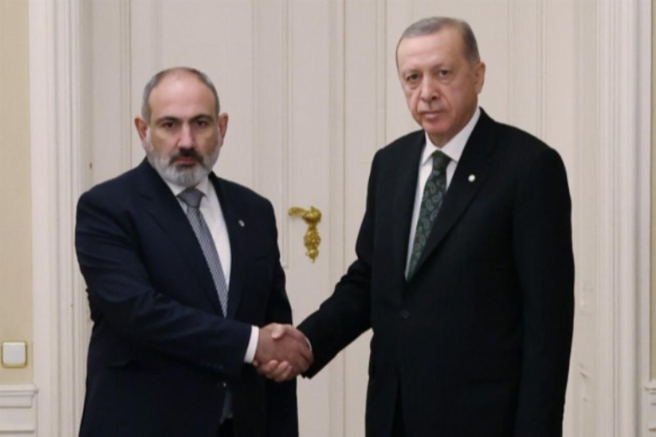 Cumhurbaşkanı Erdoğan,  Paşinyan ile görüştü