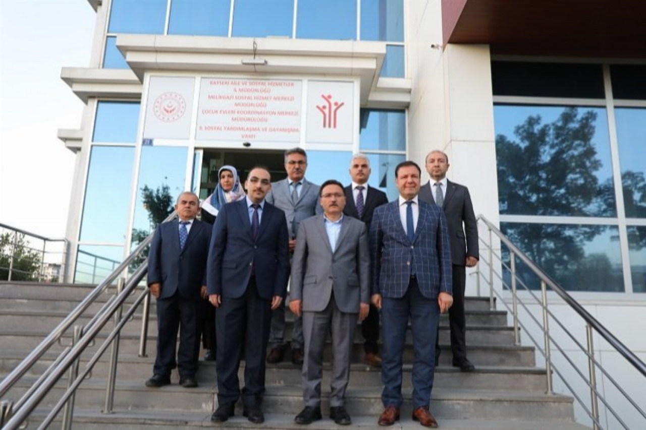 Kayseri Valisi'nden Aile Sosyal Hizmetler'e ziyaret
