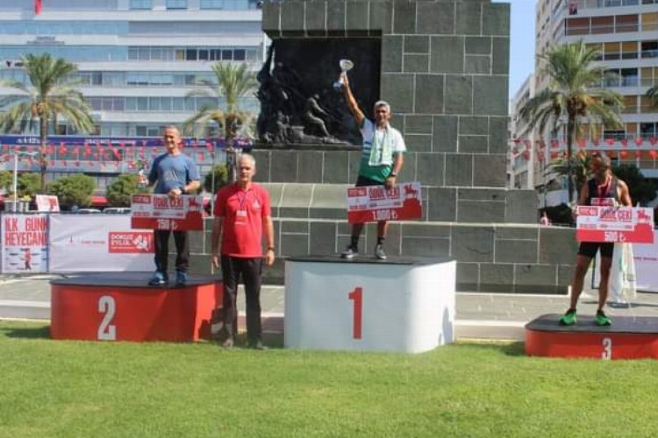 Manisalı atlet,  uluslararası yarı maratonda yine kürsüde