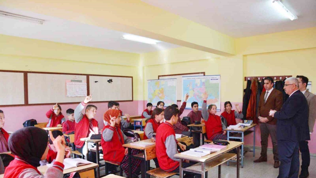 7 bin 242 öğrenci bursluluk sınavında ter dökecek