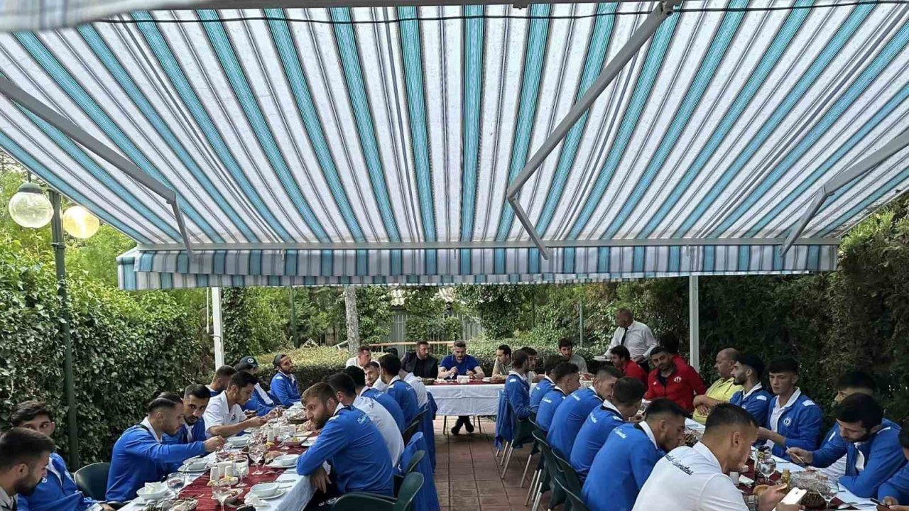 Anadolu Üniversitesi yeni sezon öncesi yemekte buluştu