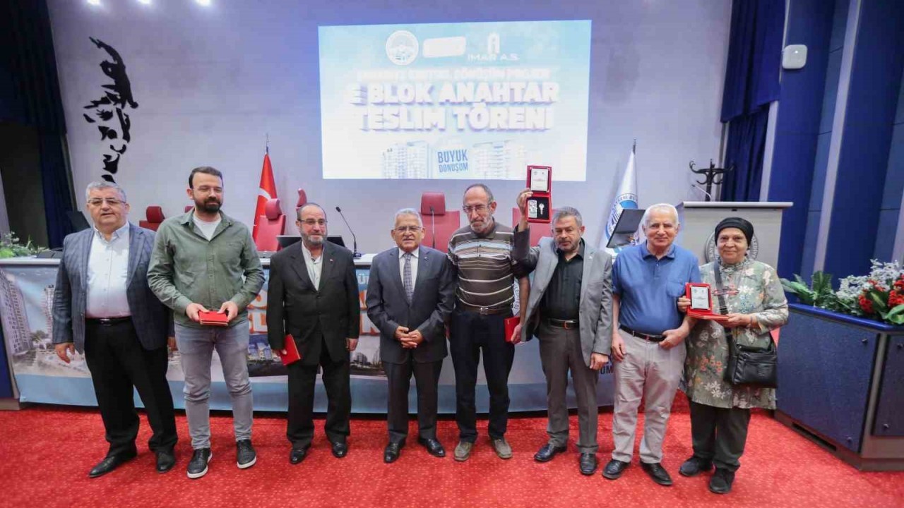Başkan Büyükkılıç; 126 Daire ve 9 İşyerinin Anahtar Teslimini Yaptı