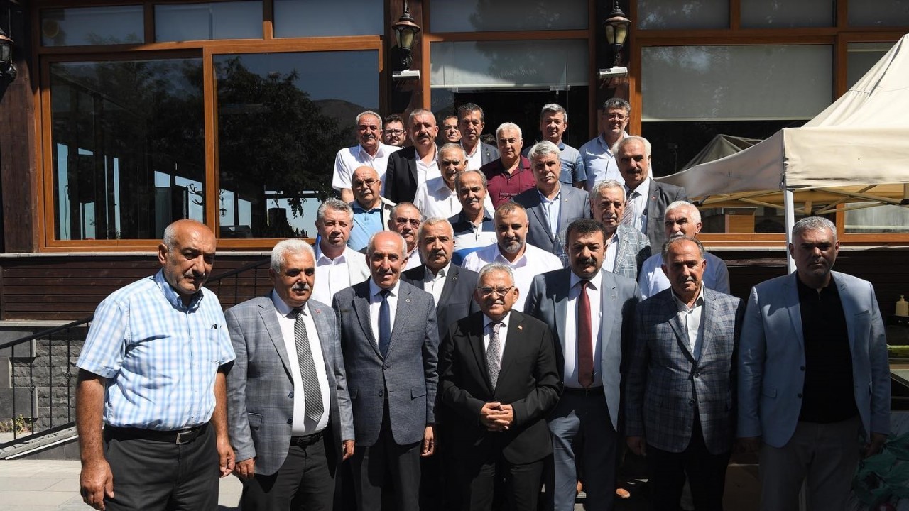 Başkan Büyükkılıç,  41 esnaf odası başkanı ile bir araya geldi
