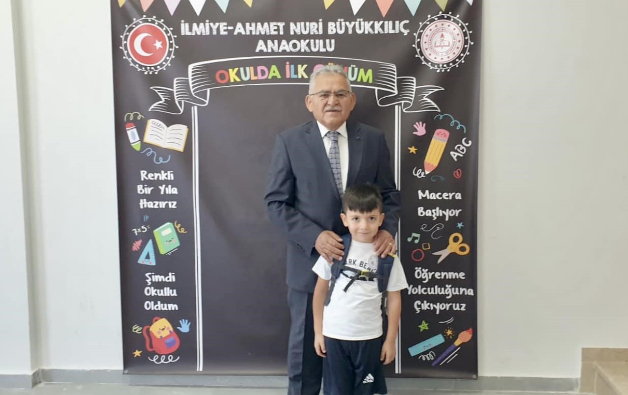 Başkan Büyükkılıç,  İlmiye-Ahmet Nuri Büyükkılıç İlkokulu’nda miniklerin heyecanına ortak oldu