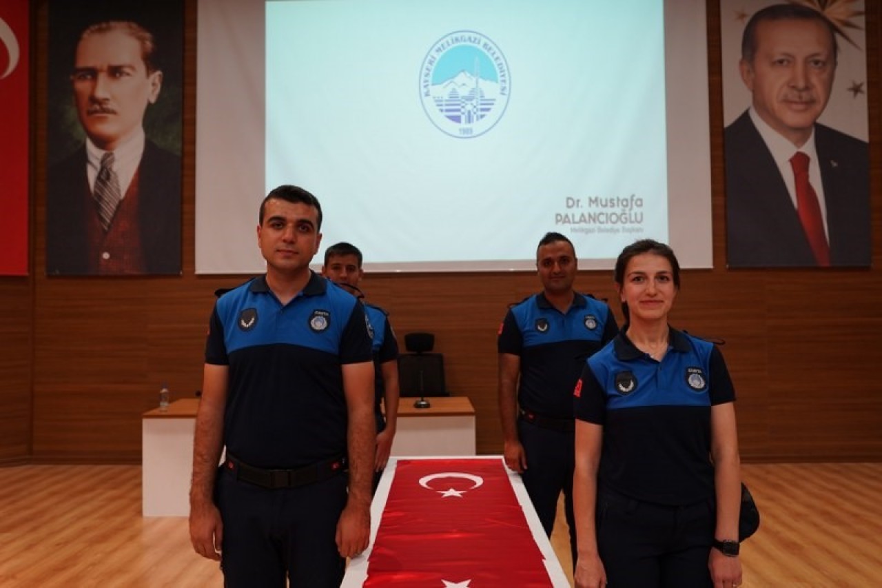 Başkan Palancıoğlu,  zabıtalarla bir araya gelerek haftalarını kutladı