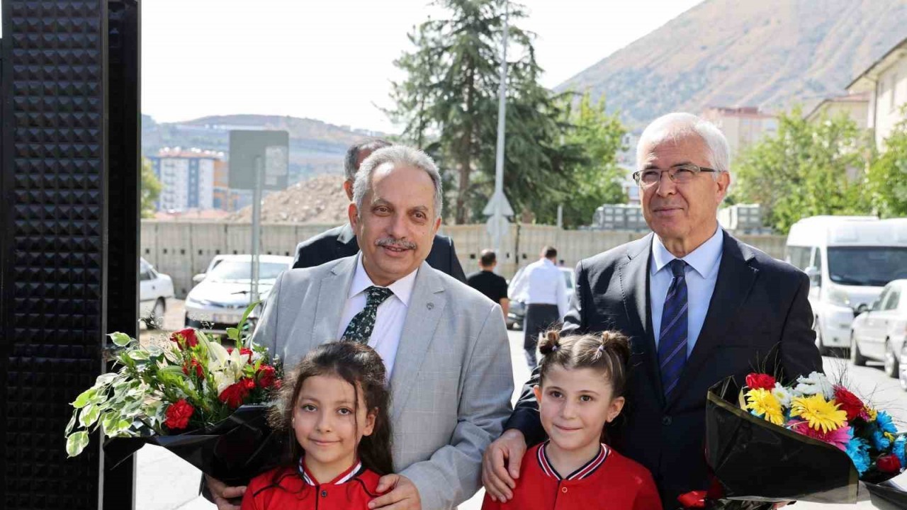 Başkan Yalçın: “İkinci yüzyılın yöneticilerisiniz”