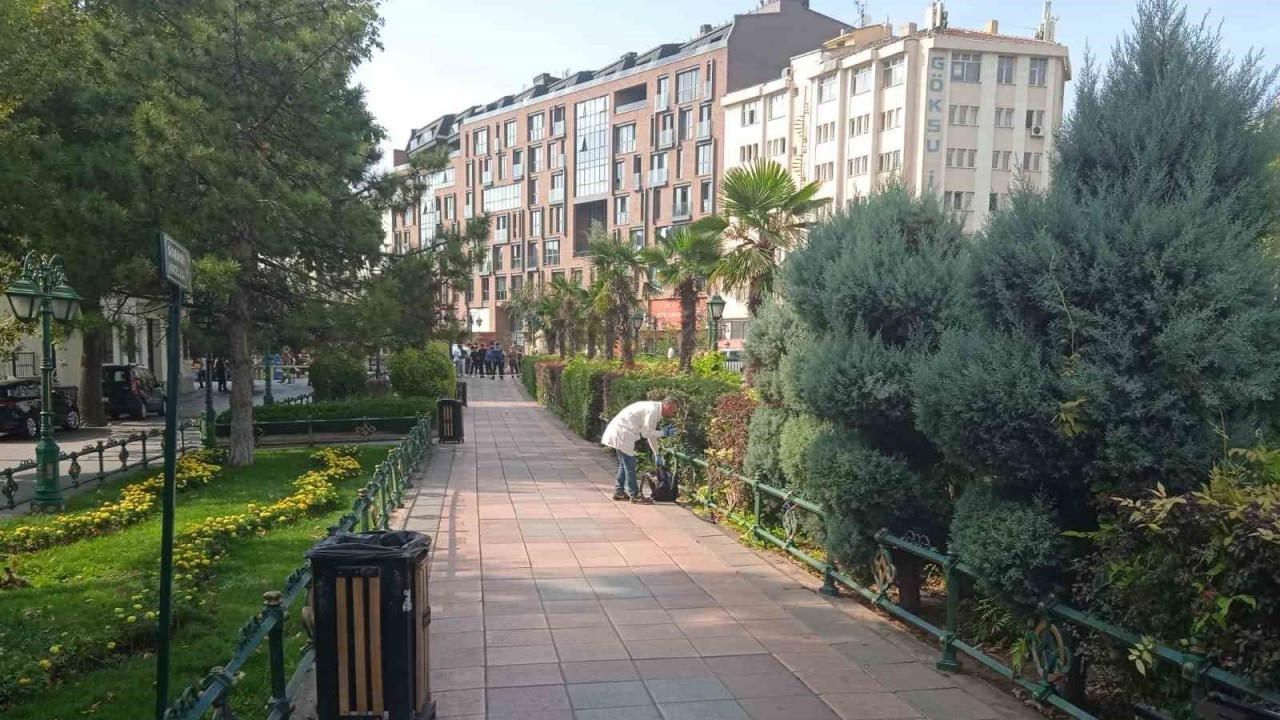 Çantasını unutan öğrenci paniğe neden oldu