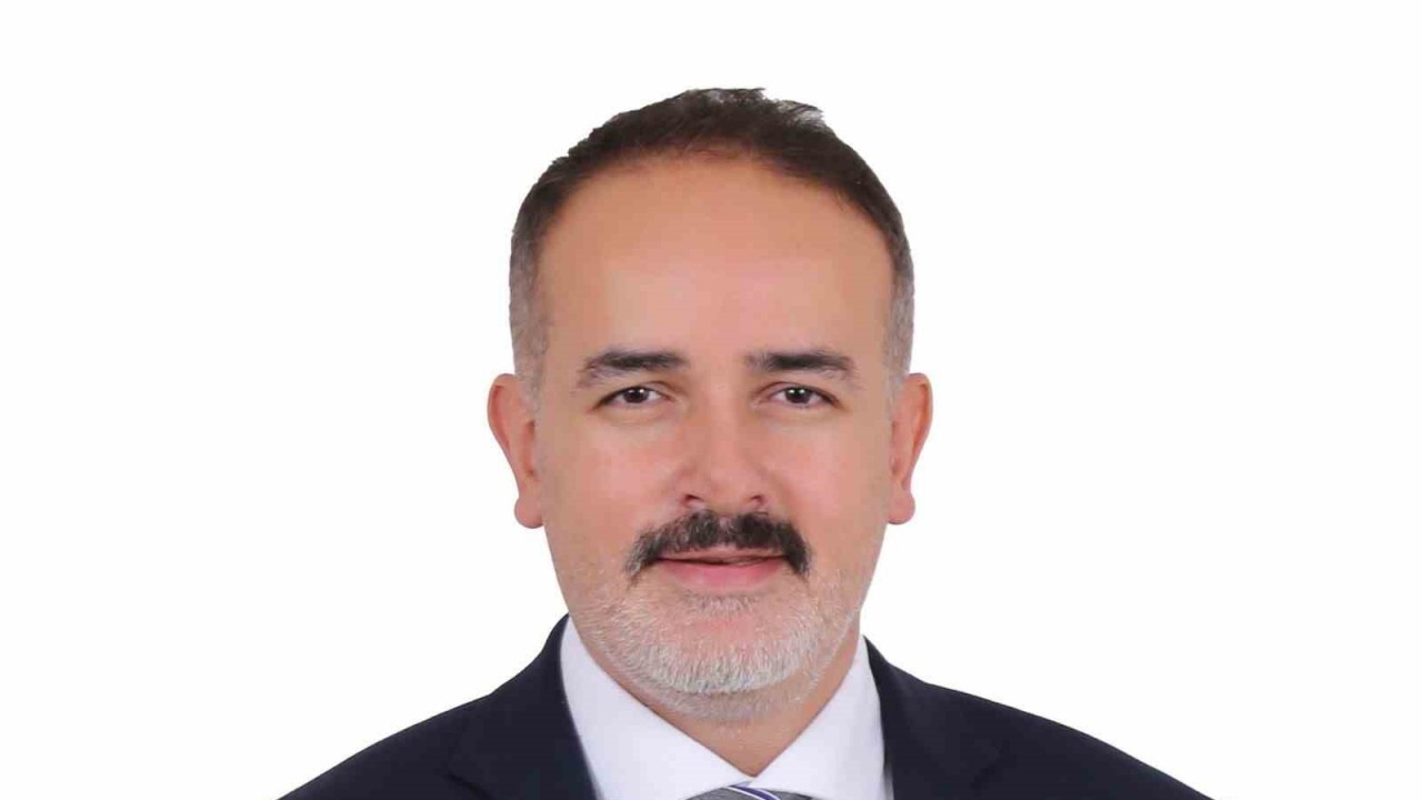 CUMHURİYET ÜNİVERSİTESİ VAKFI OKULLARI KURUCUSU BOZYİĞİT: “DONANIMLI NESİLLER YETİŞTİRMEK İÇİN GAYRET GÖSTERİYORUZ”
