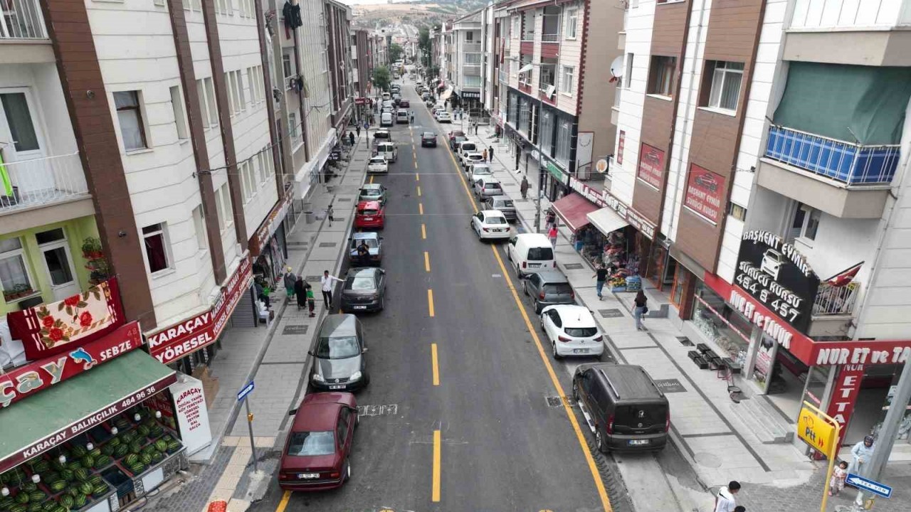Gölbaşı Belediyesi 2019’dan bu yana 194 bin ton asfalt döktü