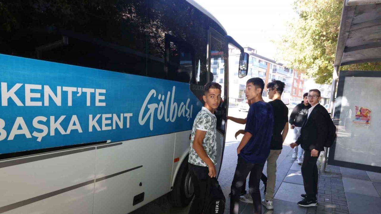 Gölbaşı Belediyesi’nden öğrencilere servis desteği