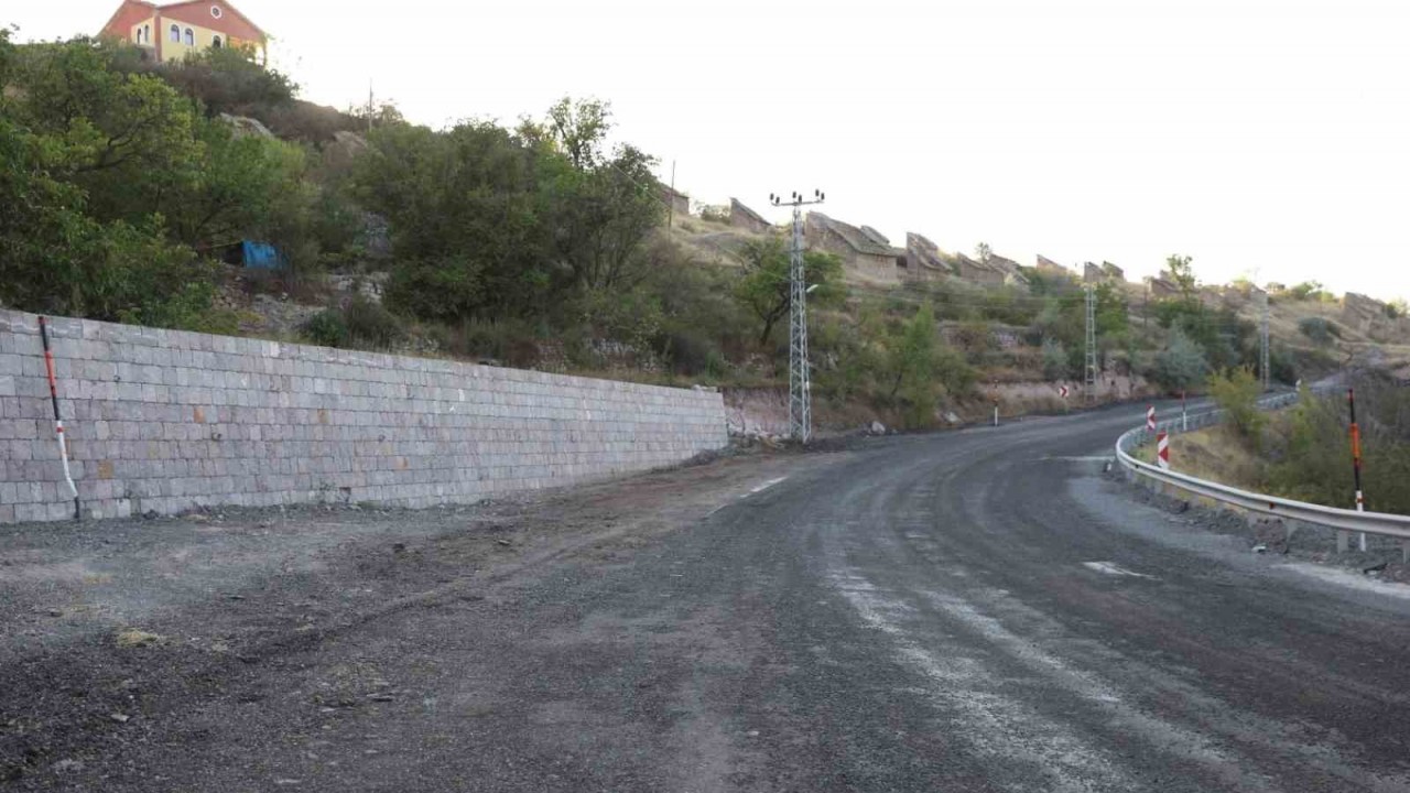 Güzelköy ve Kayabağ bağlantı yolu yenileniyor