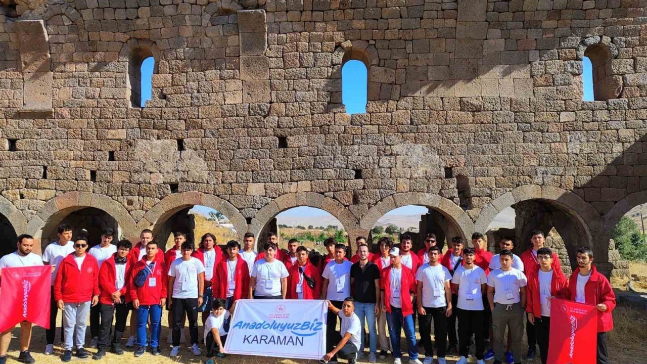 Karaman’a “Anadolu’yuz Biz” projesiyle gelen gençler kenti tanıdı