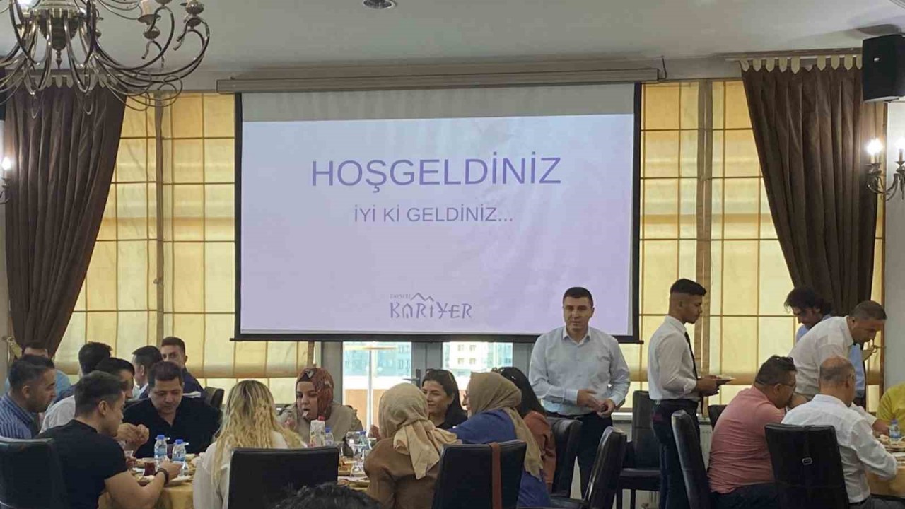 Kariyer Merkezi’nden Yüzlerce Vatandaşa İstihdam Başarısı