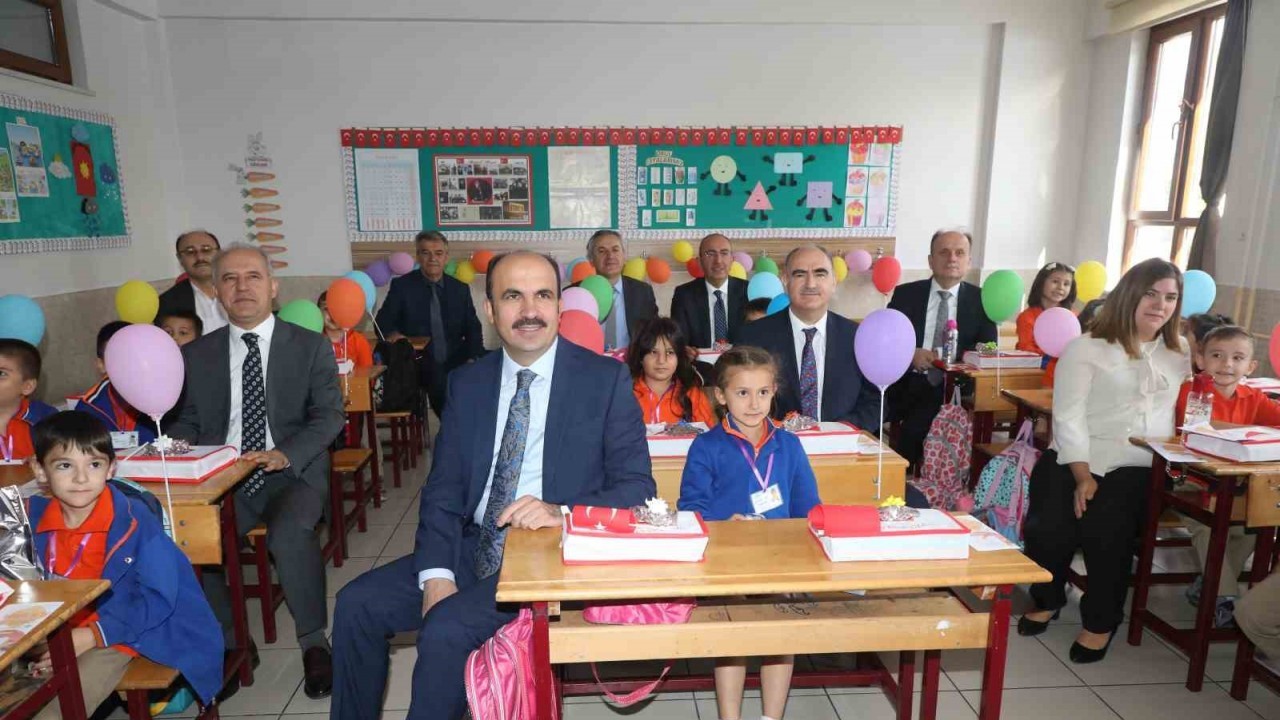 Konya’da yeni eğitim ve öğretim yılının ilk ders zili çaldı