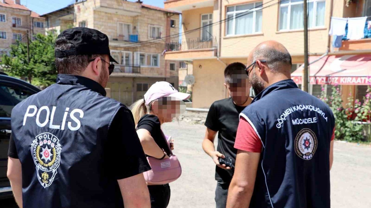 Nevşehir’de 4 yabancı uyruklu şahıs sınır dışı edildi
