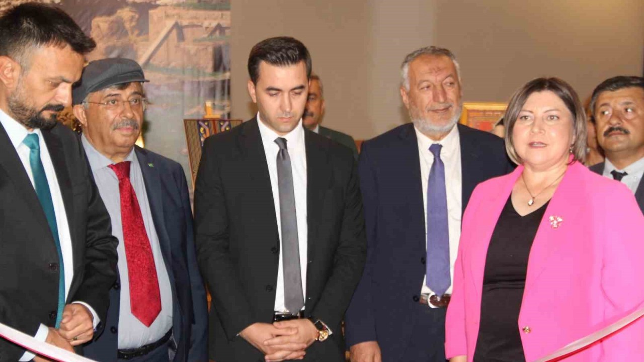 ’Sandıkta Açan Sümbüller’ Sergisi Açıldı