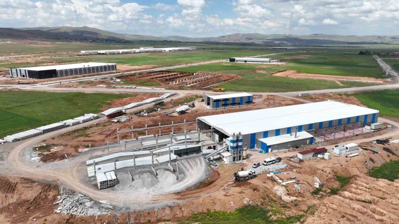 Sivas’ta fabrikalar bir bir yükseliyor,  kentte işsizlik azalacak üretim artacak