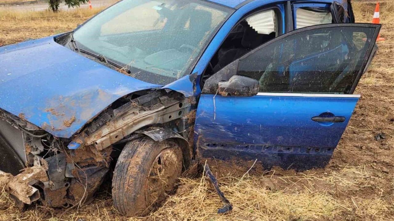 Takla atan otomobil hurdaya döndü: 1 ölü,  4 yaralı
