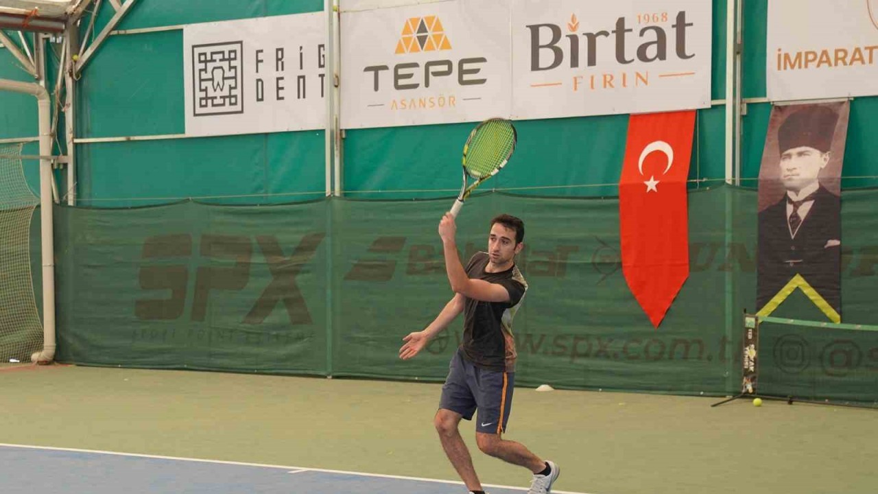 Tenis turnuvasında yarı final heyecanı