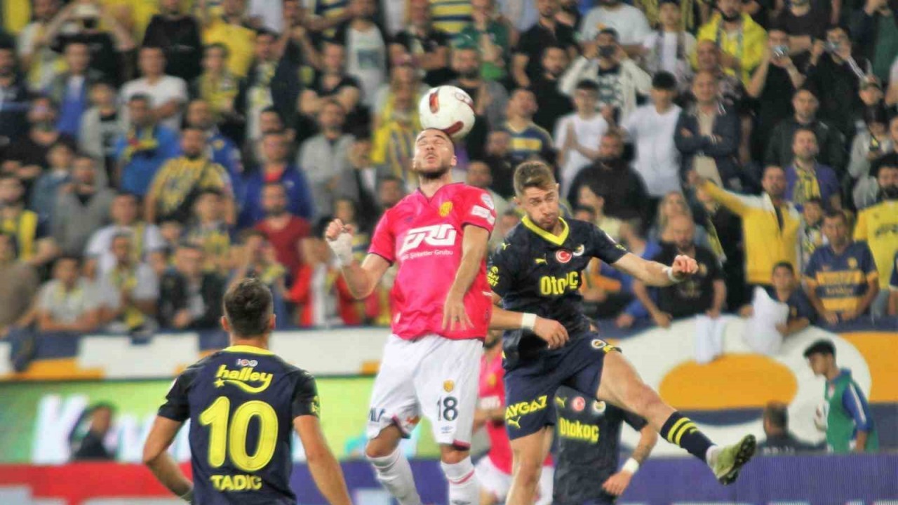 Trendyol Süper Lig: MKE Ankaragücü: 0 - Fenerbahçe: 0 (Maç devam ediyor)