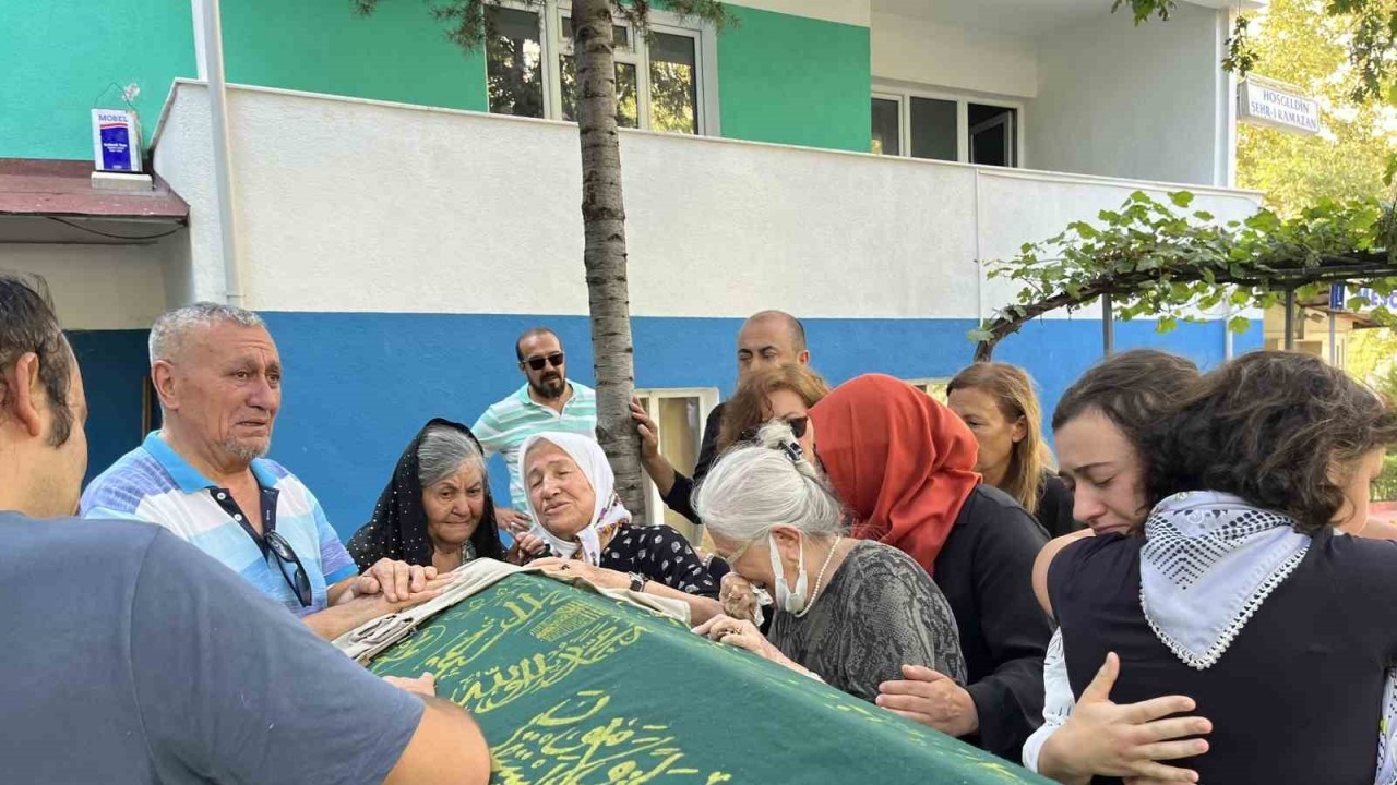 Ünlü yönetmen Abdulkadir Ceylan Ede Eskişehir’de toprağa verildi
