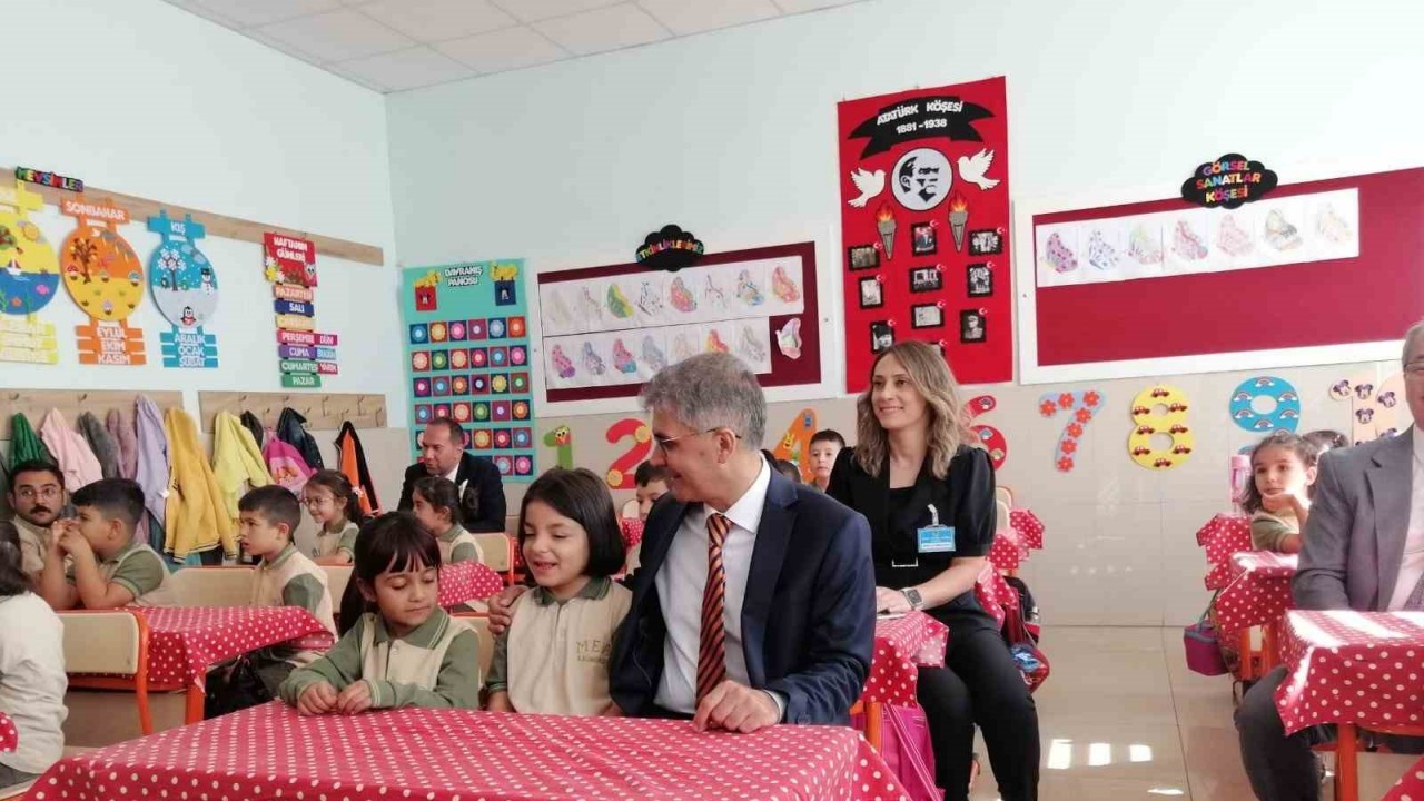 Vali Çelik: "En temel amacımız,  çocuklarımızın kaliteli eğitim almasıdır"