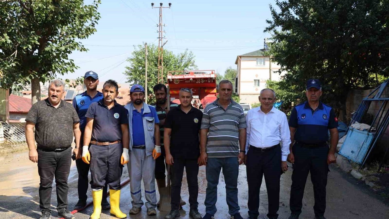 Yahyalı’da sel temizliği aralıksız devam ediyor