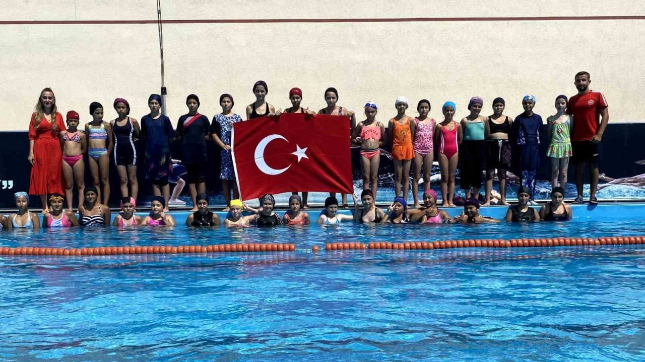 Yüzme bilmeyen 550 çocuğa eğitim