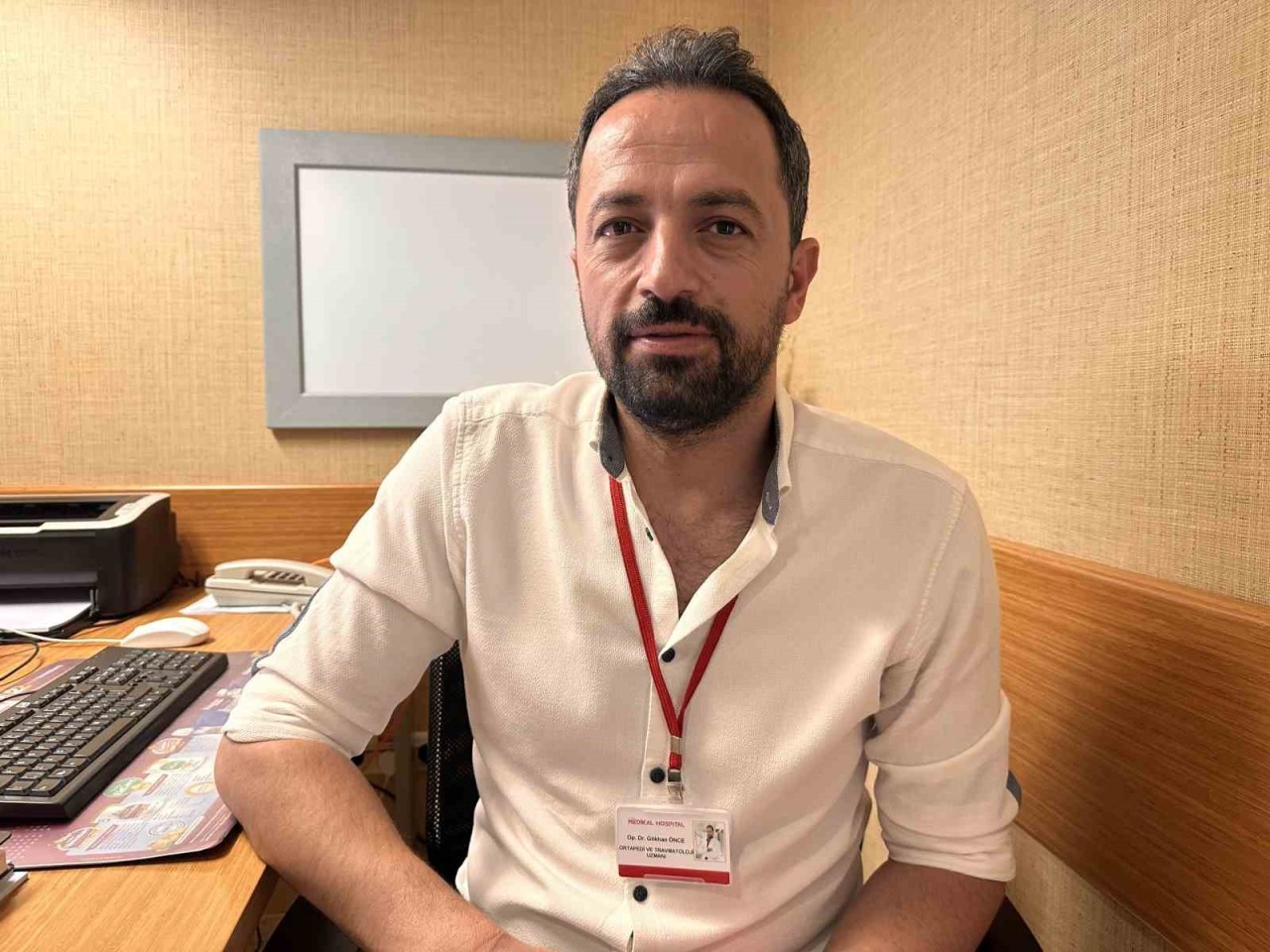 OP. DR. GÖKHAN ÖZER: ’’VÜCUT AĞRILARI KULAK ARDI EDİLMEMELİ,  TÜMÖR OLABİLİYOR’’