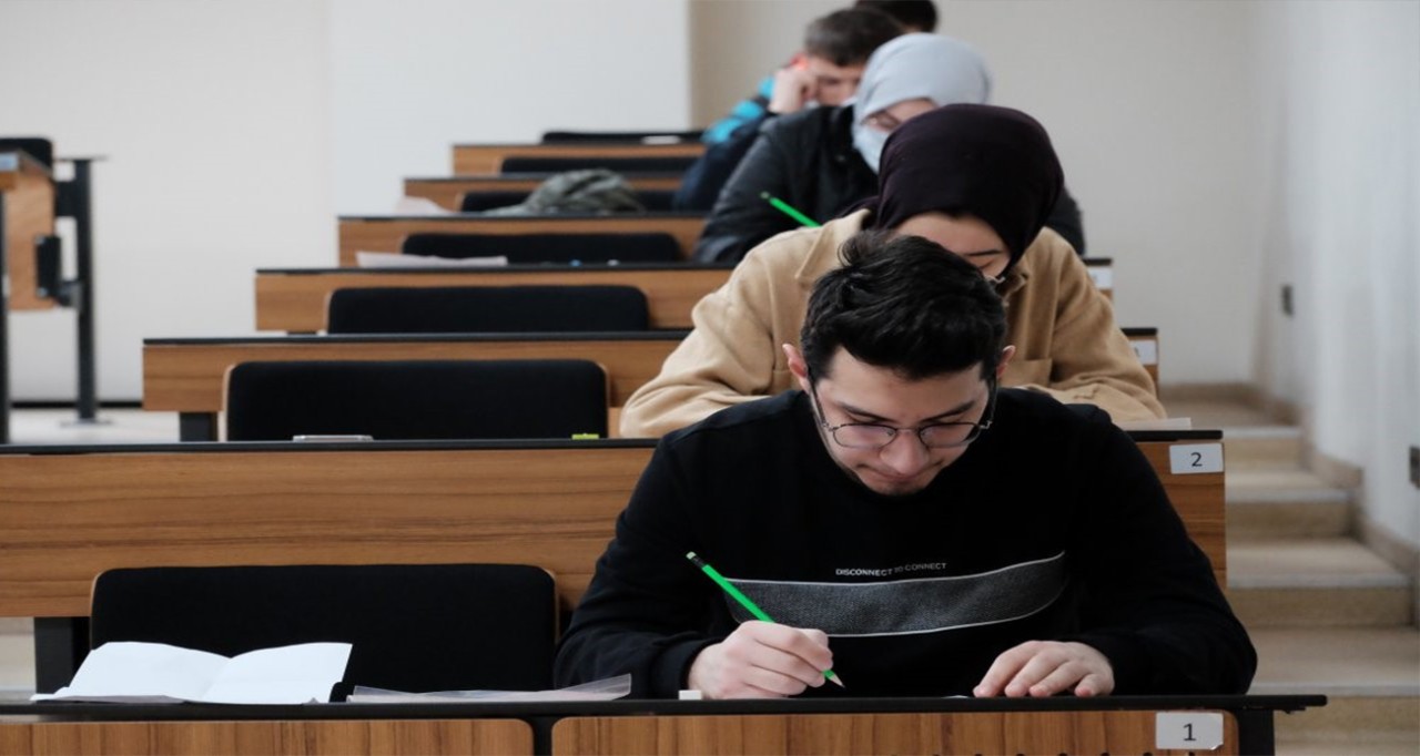 YÖK’TEN DEPREMDEN EN ÇOK ETKİLENEN 4 İL İÇİN KARAR: ÖZEL ÖĞRENCİLİK HAKKI VERİLECEK