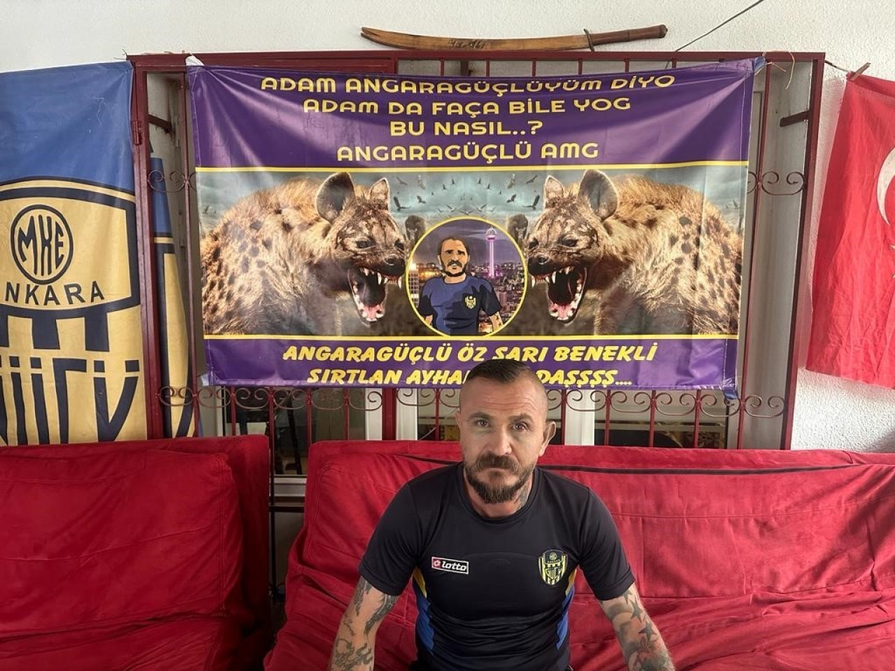 "Benekli Ayhan" lakabıyla tanınan Ayhan Koç: "Bana öldü demişler ama ben olaydan sonra 12 saat otobüs yolculuğu yaptım"