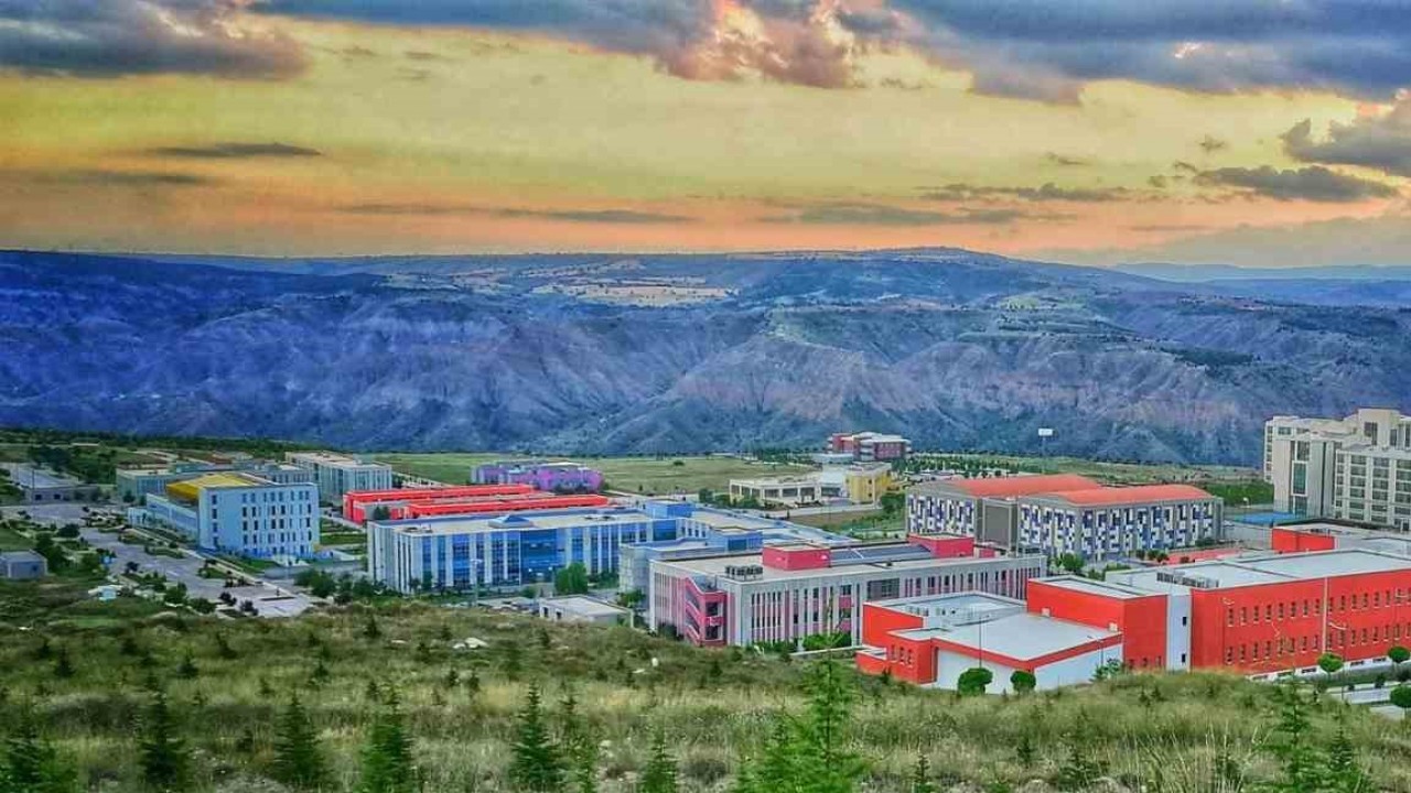 ÇAKÜ ’Bölgesel Kalkınma Odaklı İhtisas Üniversitesi’ seçildi