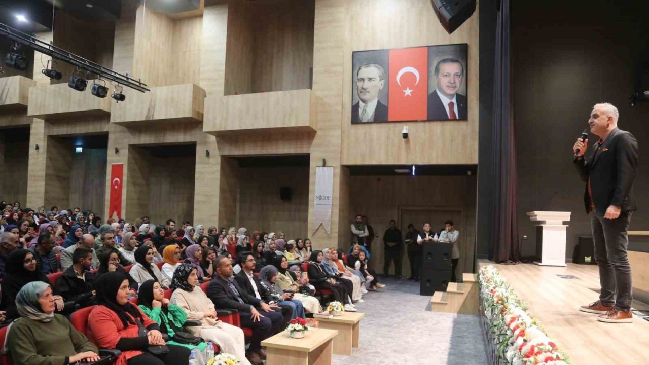 Niğde’de Kitap Fuarı’na Büyük İlgi
