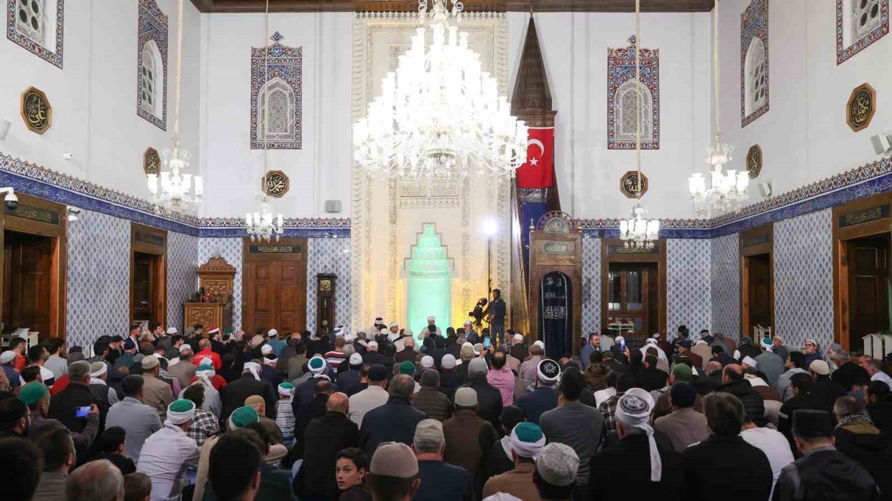 90 bin camide Filistinliler için dualar edildi