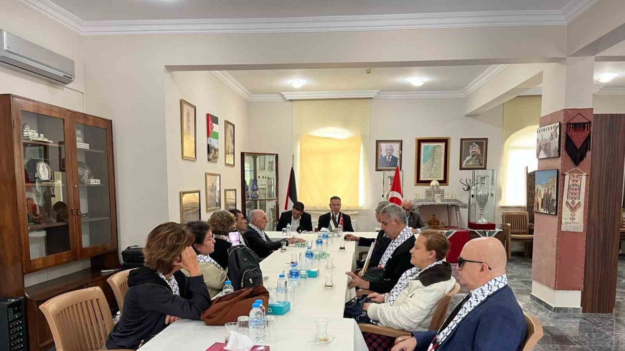 Altınokta Körler Derneği üyelerinden Filistin Büyükelçisi Mustafa’ya ziyaret