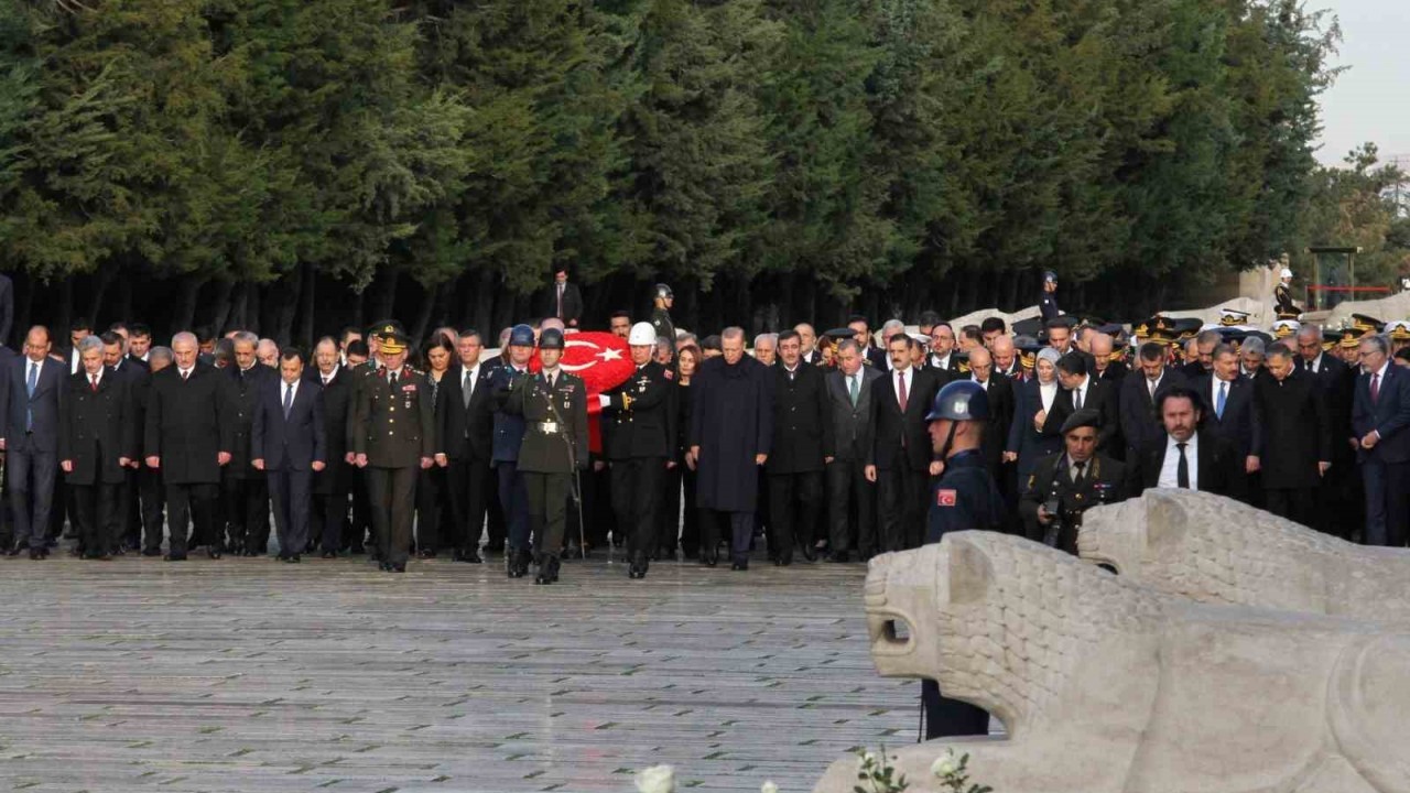 Anıtkabir’de 10 Kasım töreni