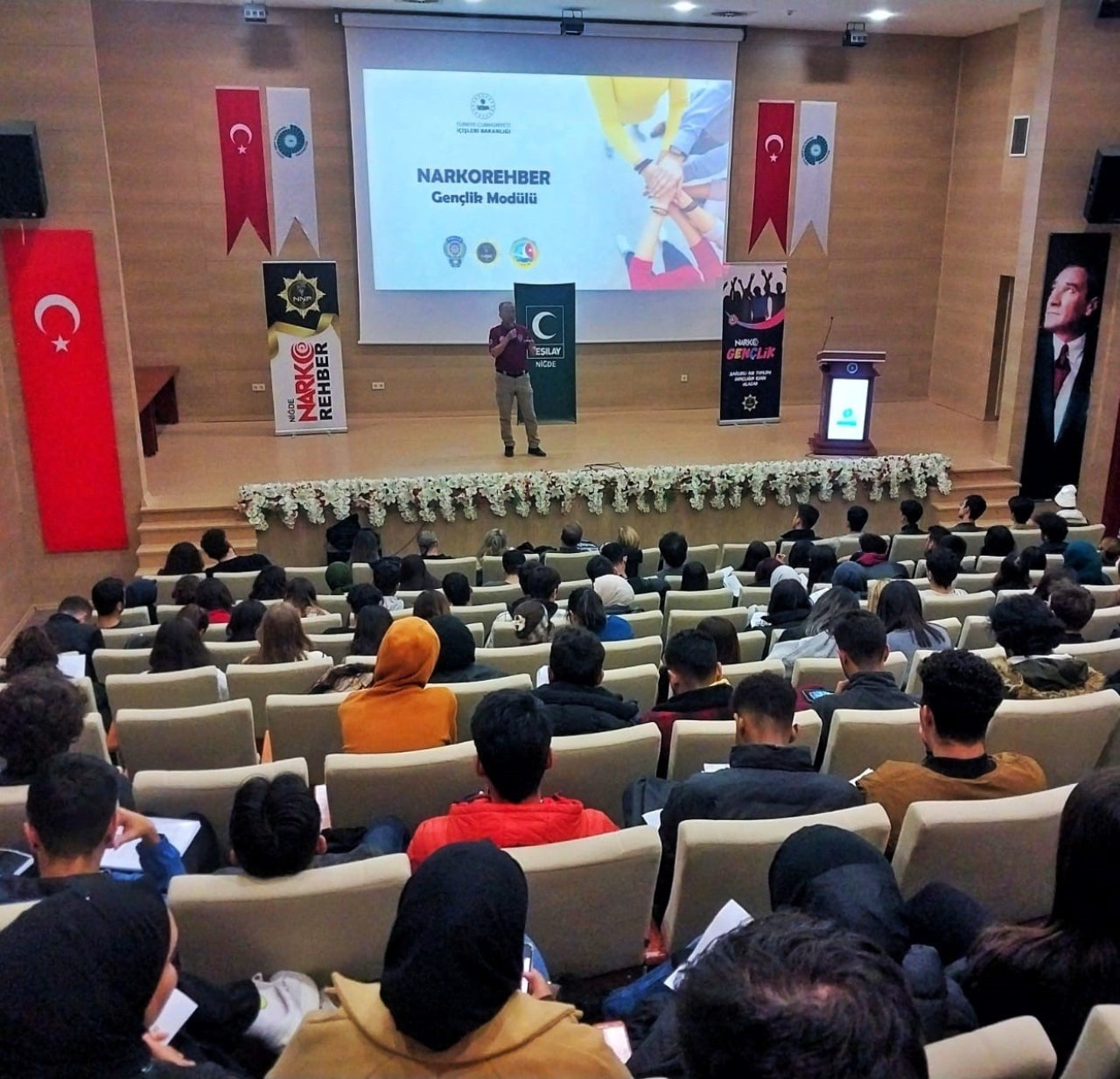 Anneler Uyuşturucuyla Mücadele ve Zararları Konusunda Bilgilendirildi