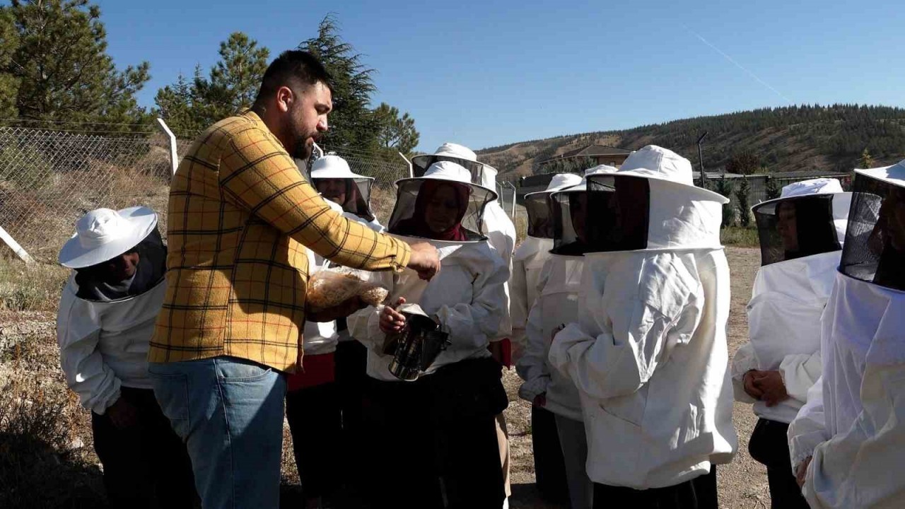 Arıcılık Eğitimi Başladı