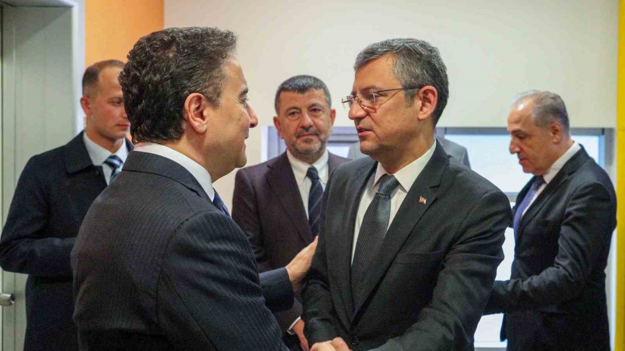 CHP Genel Başkanı Özel’den DEVA lideri Babacan’a ziyaret