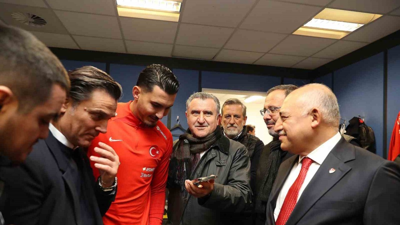Cumhurbaşkanı Erdoğan A Milli Futbol Takımı’nı Tebrik Etti