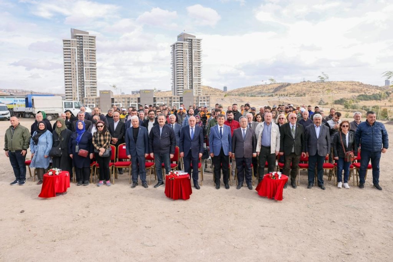 Milli Ağaçlandırma Günü’nde fidanlar toprakla buluşturuldu